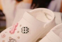 Романтическая коллекция Crocs к Ту бе-Ав – для влюбленных в стиль и комфорт
